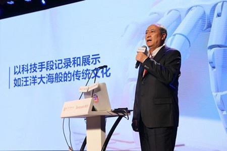 朝戈金：科技在黑暗中探索，人文烛照道路